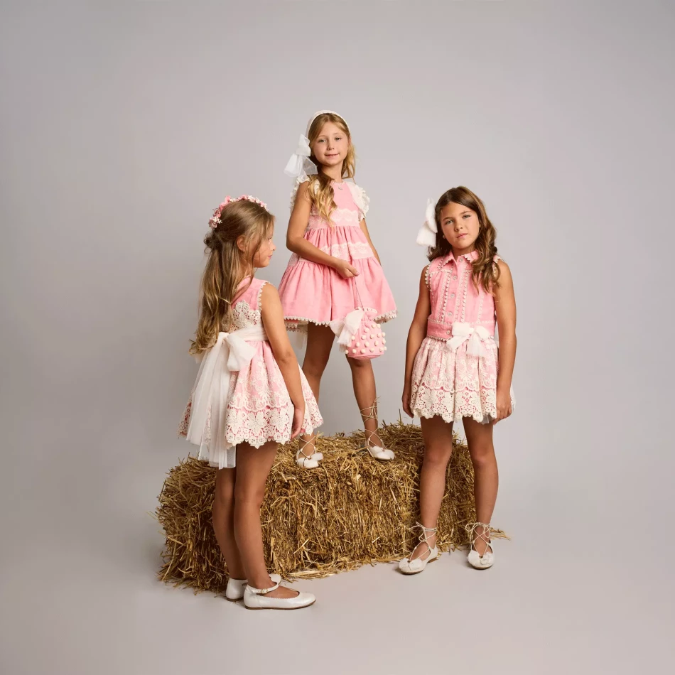 MENTA_0000s_0010_MENTA_02_ROSA_1.4