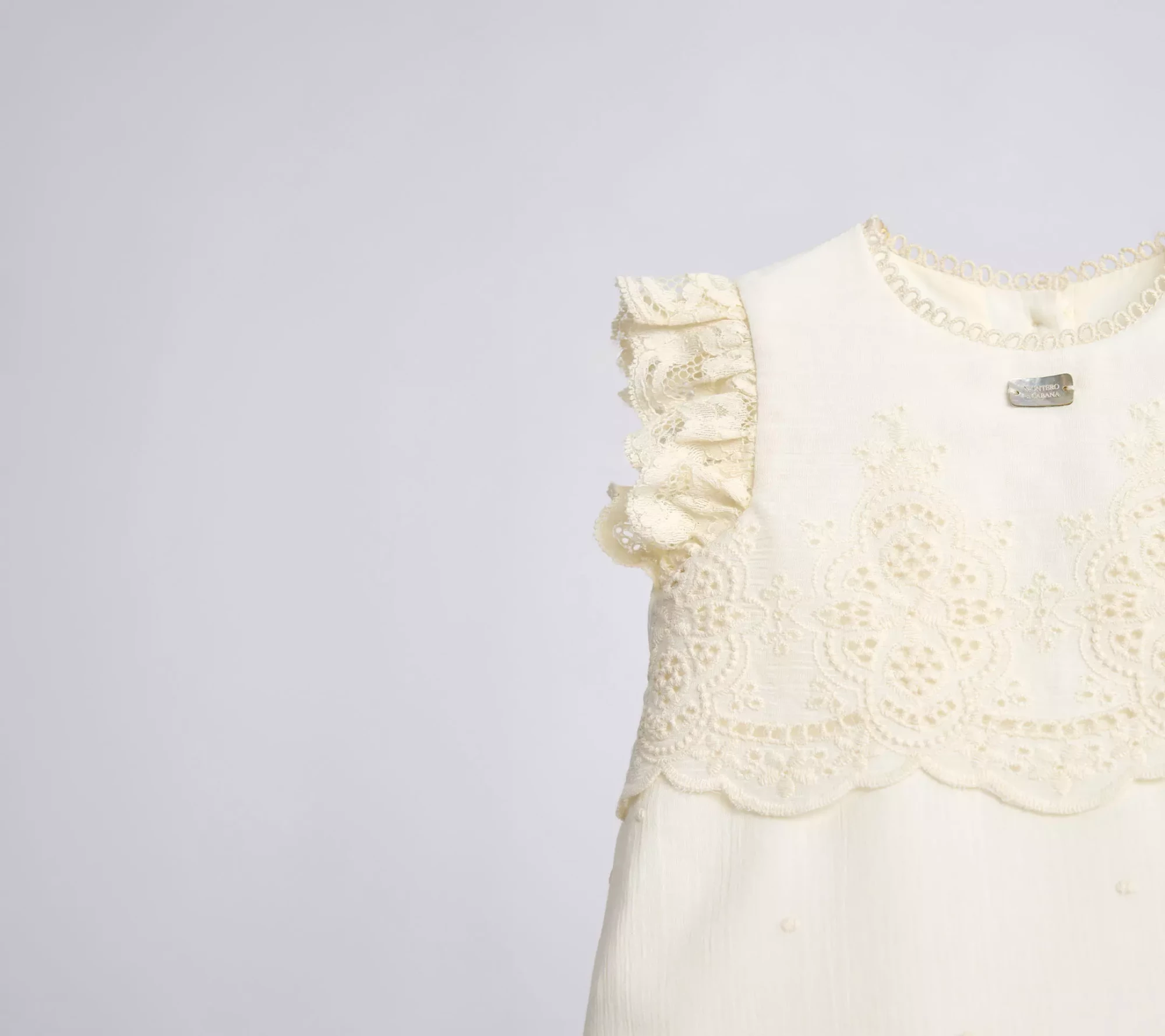 PELELES_0002_GLOW-1.6