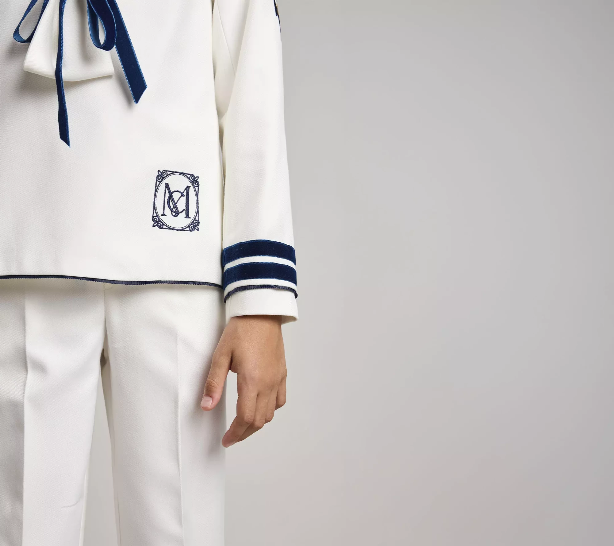 PLANTILLA-MC-PRODUCTOS-960_0000s_0011_ROMEO 01.2