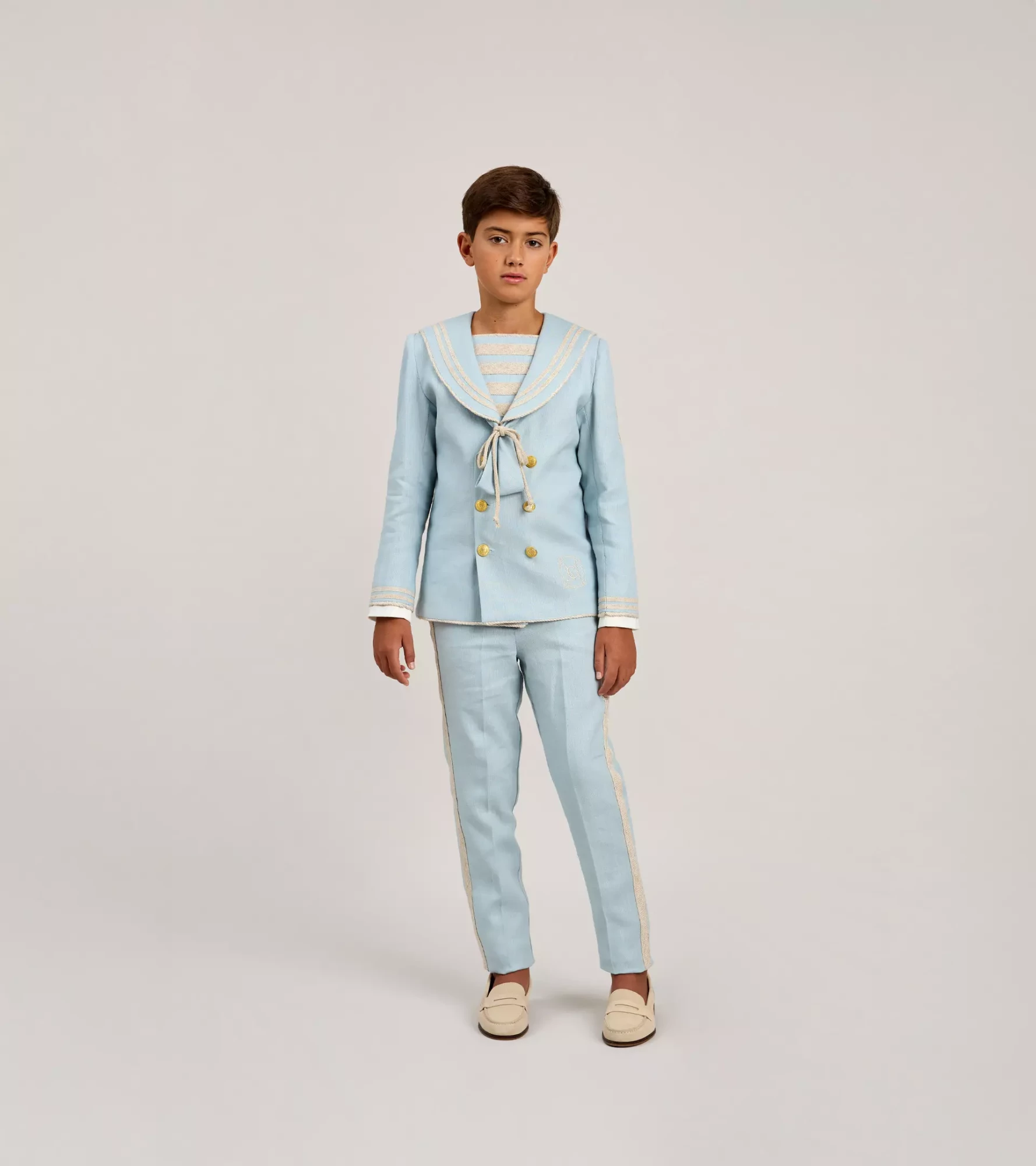 COLECCION-OTOÑO_INVIERNO-2025_0002s_0002_LUIS 02_1