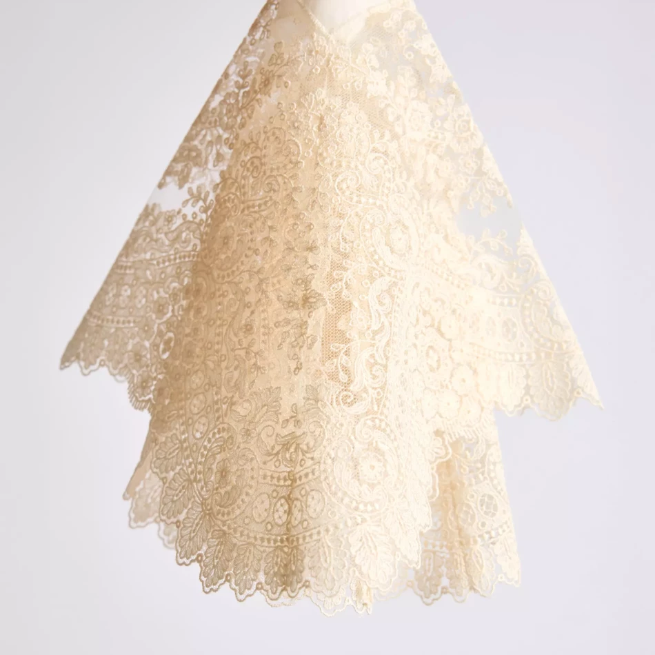 COLECCION-OTOÑO_INVIERNO-2025_0005s_0000_PAÑUELO ESTRELLA BEIGE_1.3