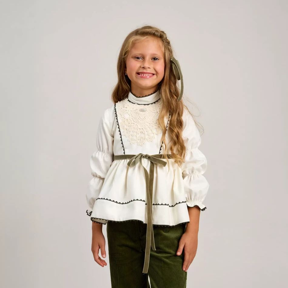 COLECCION-OTOÑO_INVIERNO-2025_0032s_0002_ASPEN 08 CON LAZO