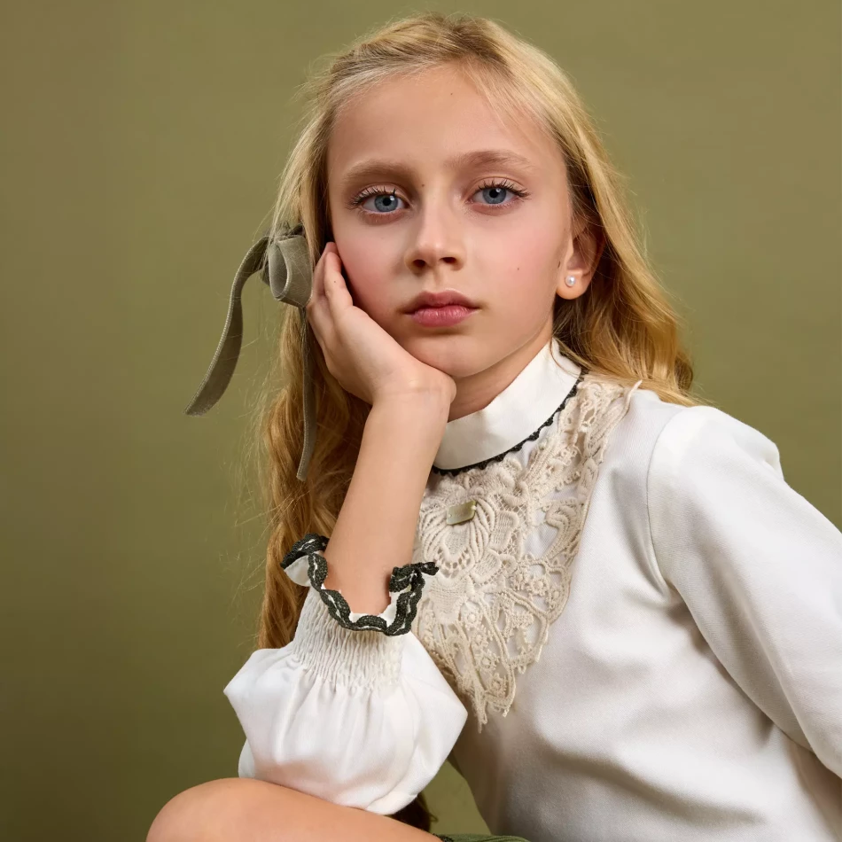 COLECCION-OTOÑO_INVIERNO-2025_0033s_0001_ASPEN 05 CUELLO REDONDO_1.5