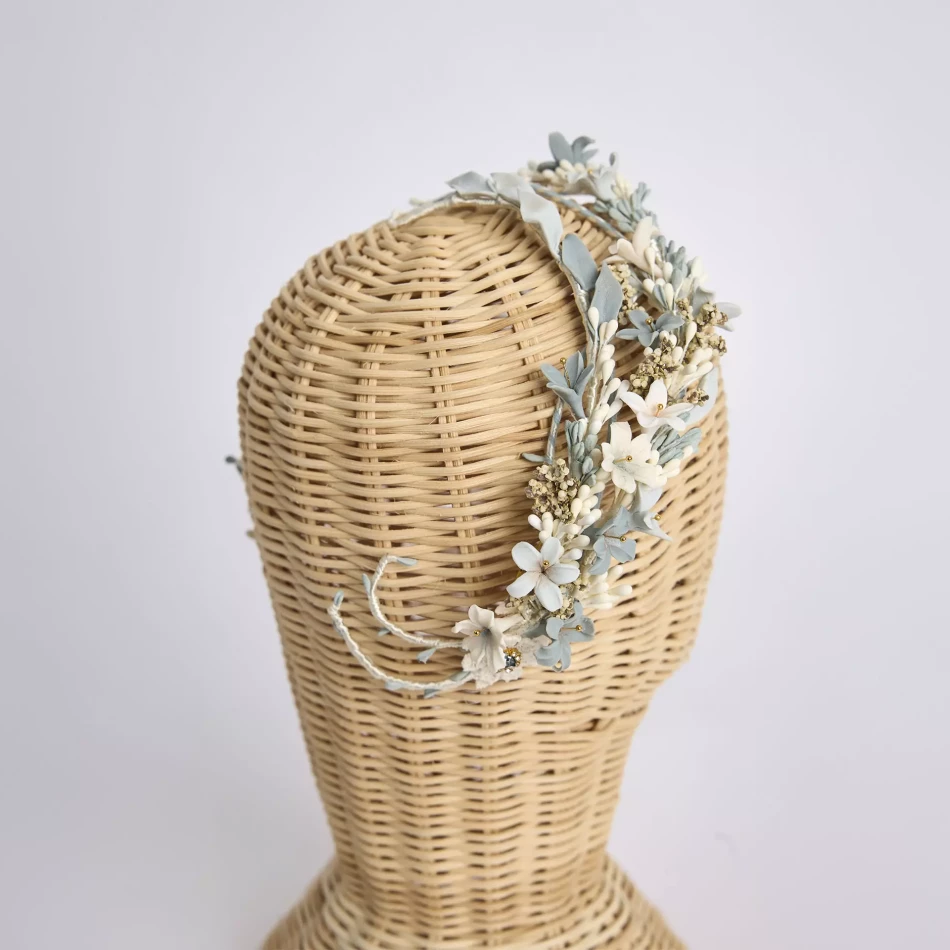 PLANTILLA-MC-PRODUCTOS-960_0000s_0000_OLIVIA 1_0000s_0002_TIARA-DIDADEMA-JIMENA-2